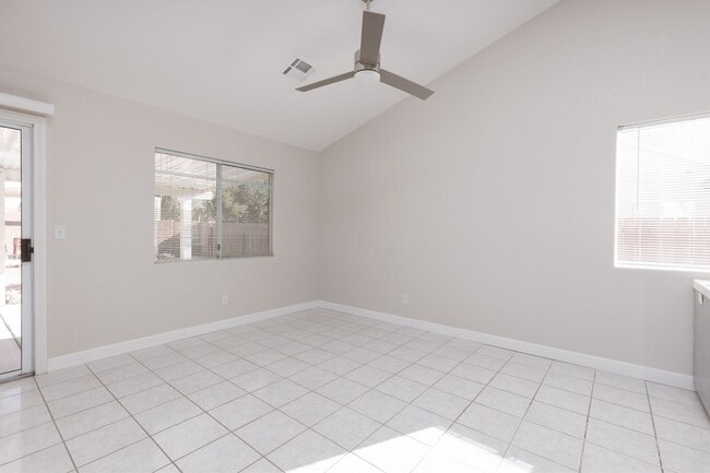 Building Photo - 3-bedroom, 2-bathroom home with a double car garage located in a non-HOA area