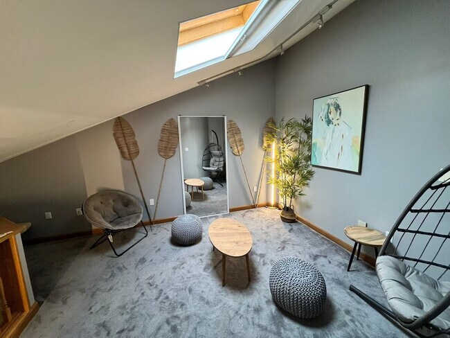 Building Photo - 152 Central Ave