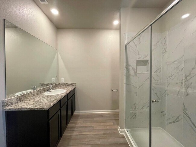 Building Photo - 228 Star Spangled Dr