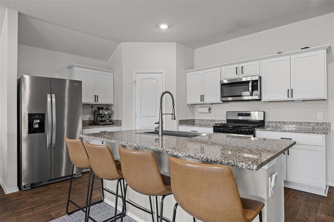 Building Photo - 325 Granary Dr