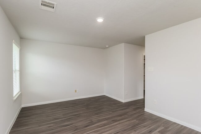 Building Photo - 5420 Rio San Juan St