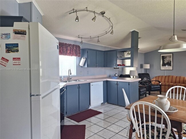 Building Photo - 35303 SW 180th Ave