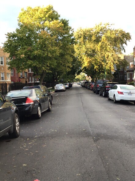 Building Photo - 8048 S Marshfield Ave