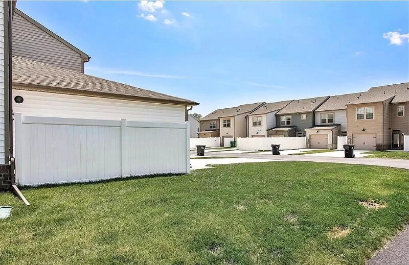 Building Photo - 10801 Porter Park Ln