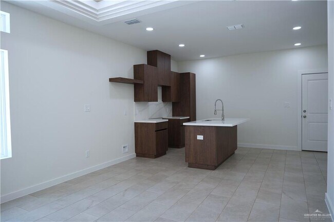 Building Photo - 1213 Woodlands Trails