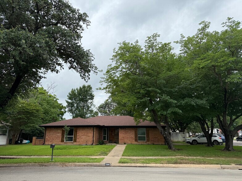 Front - 7509 Jean Ann Dr