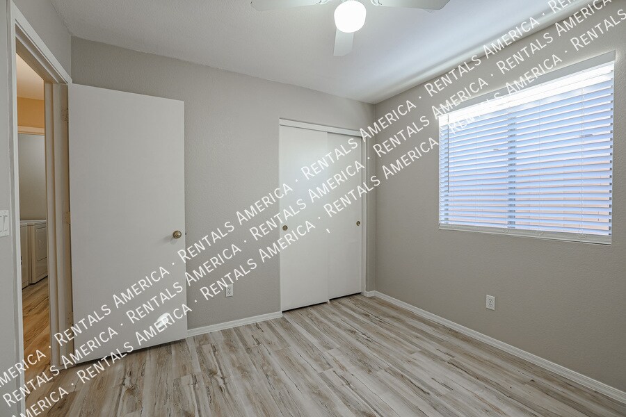 Building Photo - 16212 N 162nd Ave