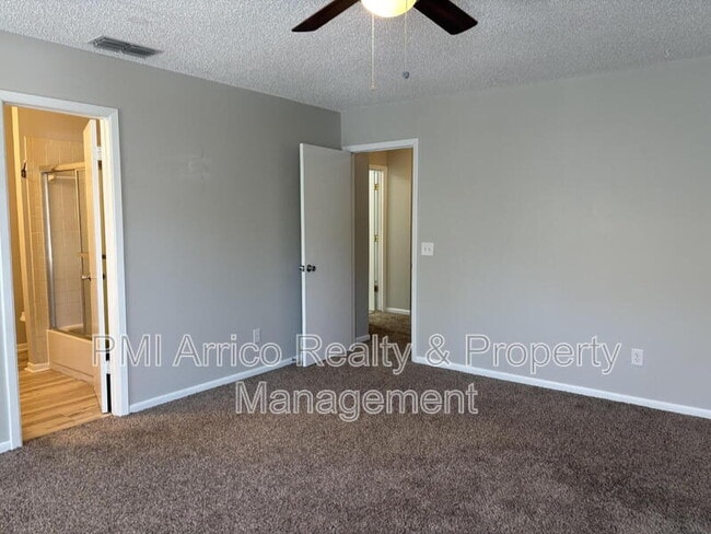 Building Photo - 4009 Forecast Dr