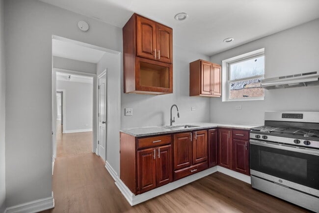 Building Photo - 1651 S Drake Ave