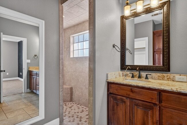 Building Photo - 1122 Porterfield Rd