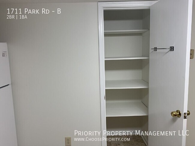 Building Photo - 1711 Park Rd