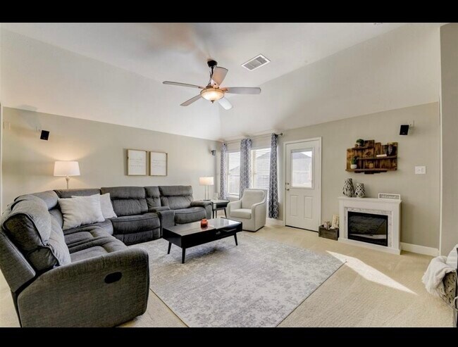 Building Photo - 16707 Promenade Park