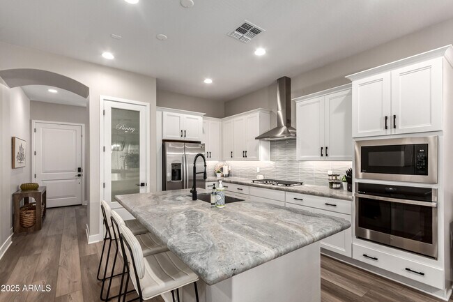 Building Photo - 22433 E Cattle Dr