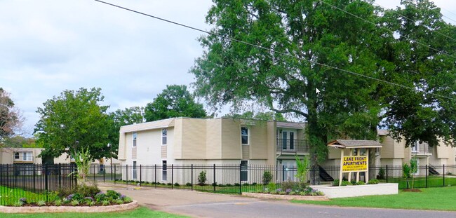 Building Photo - Lakefront Apartments