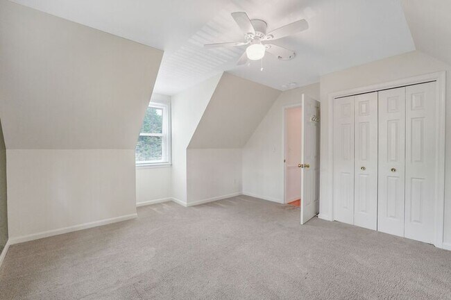 Building Photo - 94 Cleremont Dr