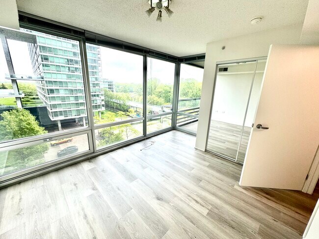Building Photo - 9725 Woods Dr