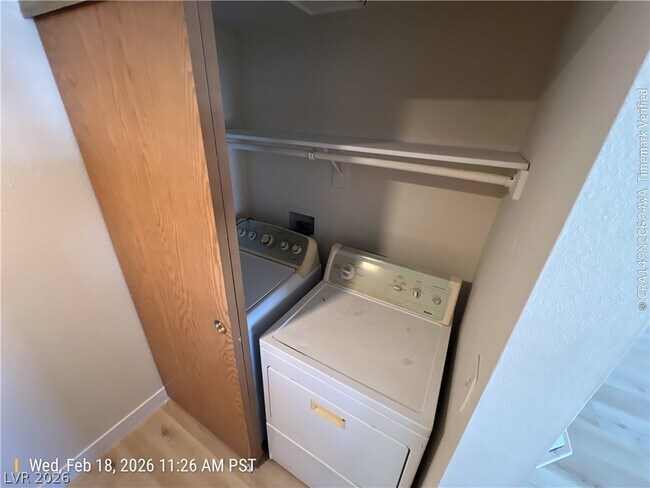 Building Photo - 4310 Sanderling Cir