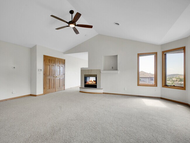 Building Photo - 16374 Sandstone Dr