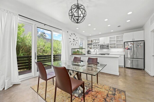 Building Photo - 1208 Woodland Ave
