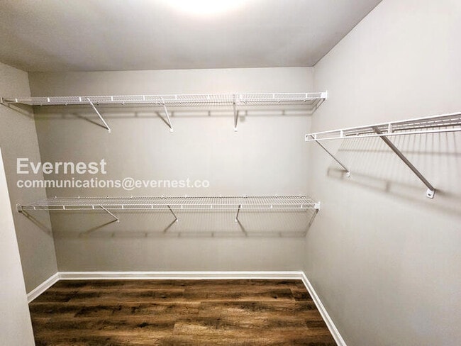 Building Photo - 634 Stowers Dr