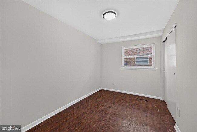 Building Photo - 2261 Strahle St
