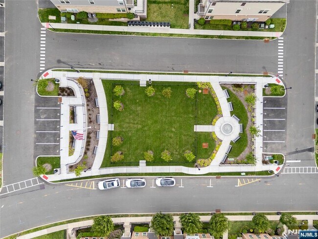 Building Photo - 117 Truman Dr