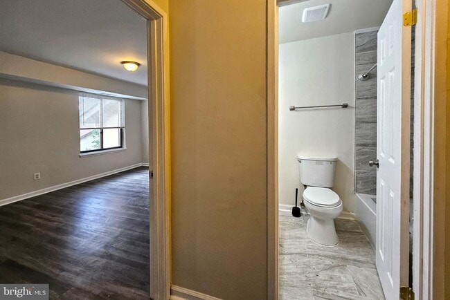 Building Photo - 9639 White Acre Rd