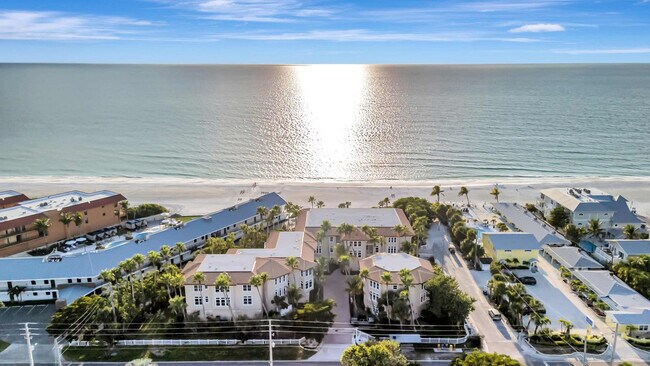 Building Photo - 6406 Gulf Dr