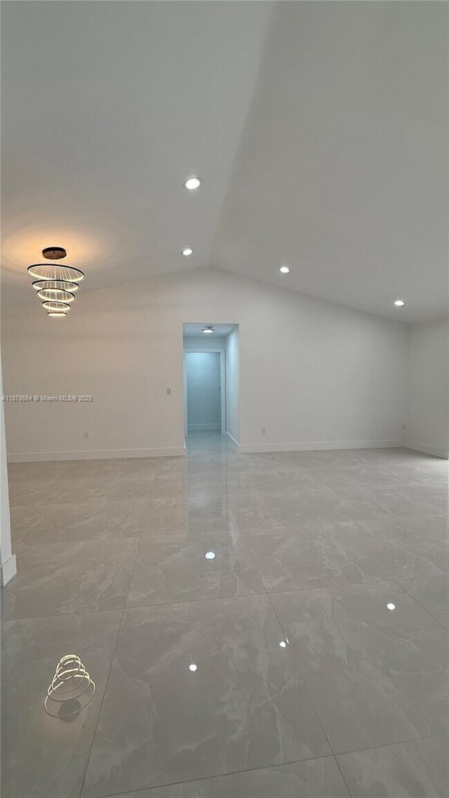 Building Photo - 215 NW 136th Ct
