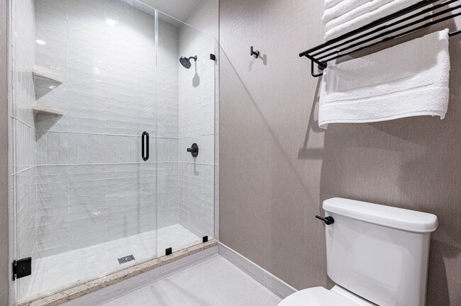 Building Photo - 1011 Canal St