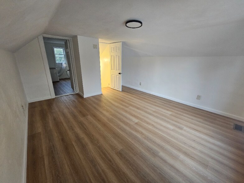 Building Photo - 1210 Mechanic St