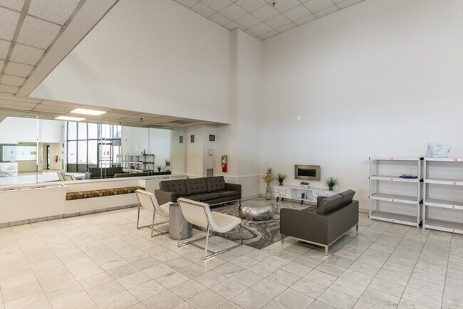 Building Photo - 382 Ocean Ave