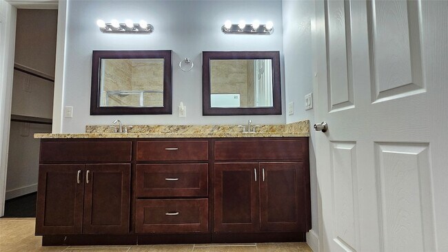 Building Photo - 3715 Aldridge Dr