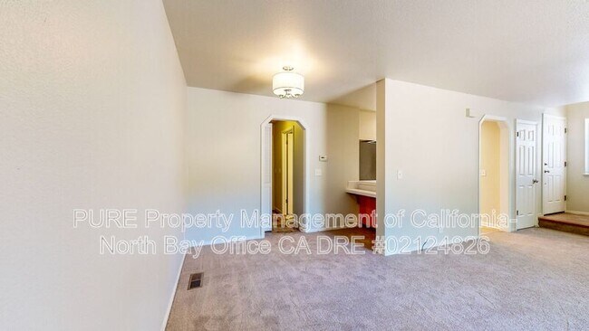 Building Photo - 5075 Charmian Dr