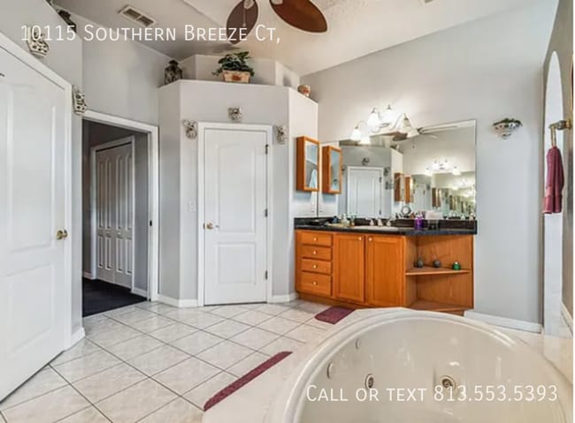 Building Photo - 10115 Southern Breeze Ct