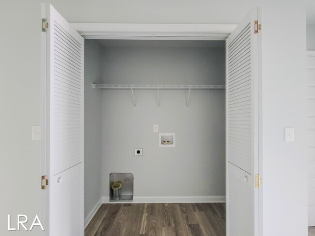 Building Photo - 185 Buckhorn Ave