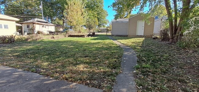 Building Photo - 1819 S 24th St