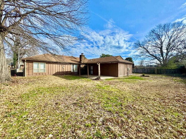 Building Photo - 3411 Emerald St