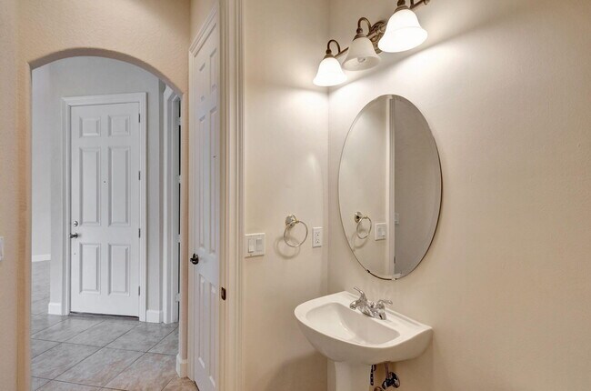 Building Photo - 4770 Cadiz Cir