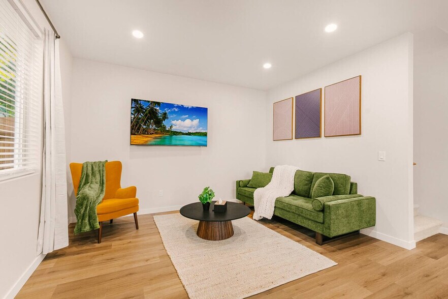 Primary Photo - 3202 NW Division St