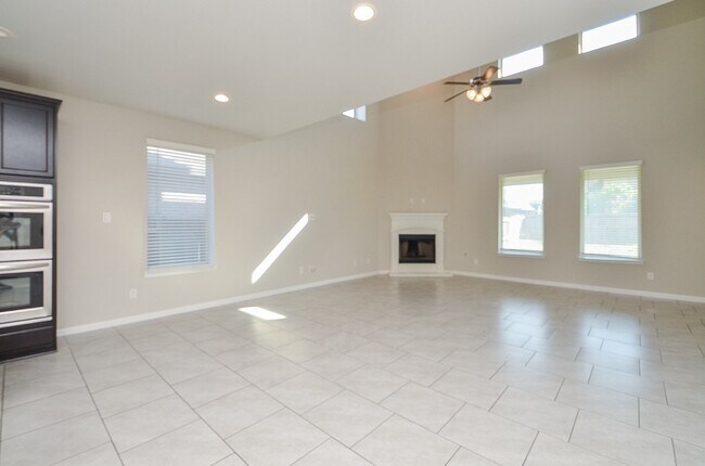 Building Photo - 4015 Prairie Landing Ln