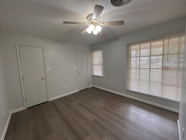 Building Photo - 2815 33rd St