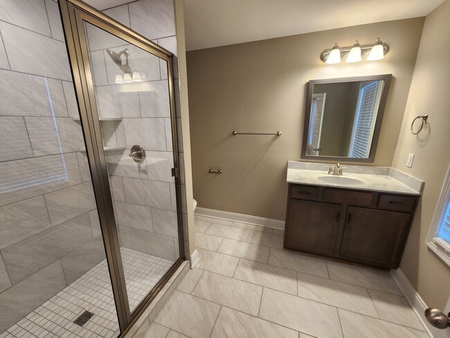 Building Photo - Beautiful 4 Bedroom with Bonus Room Home A...