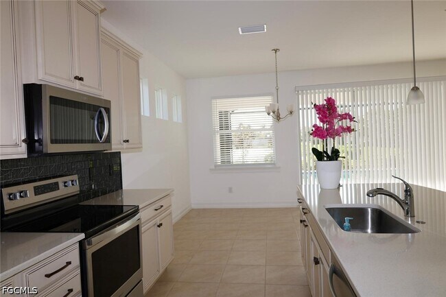 Building Photo - 28000 Longboat Key Run