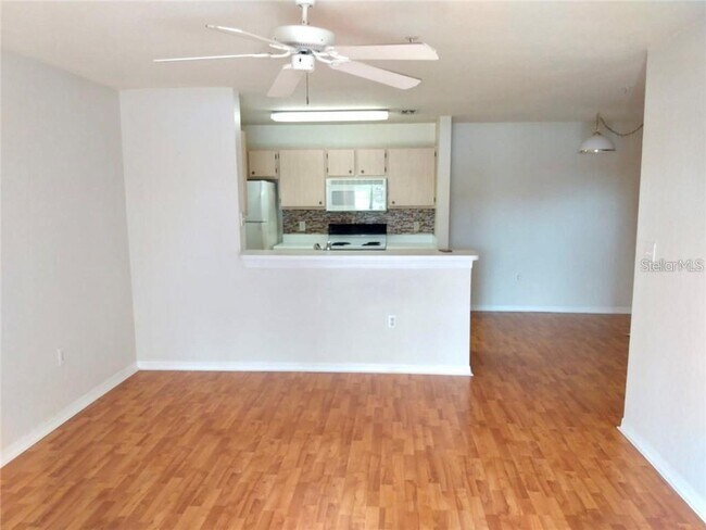 Building Photo - 5447 Vineland Rd