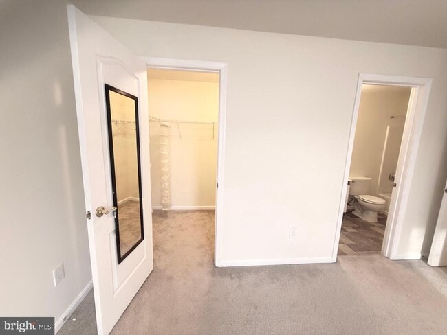 Building Photo - 37 Wickham Ct