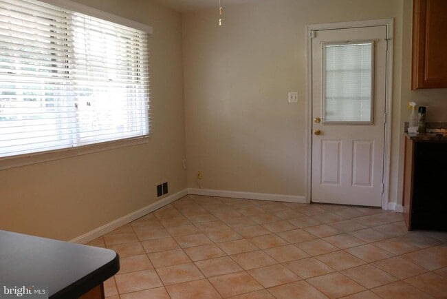 Building Photo - 8634 Aberdeen Ct
