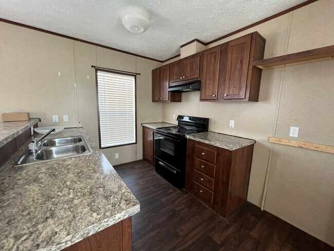 Building Photo - 142 CO ROAD 5516-F42