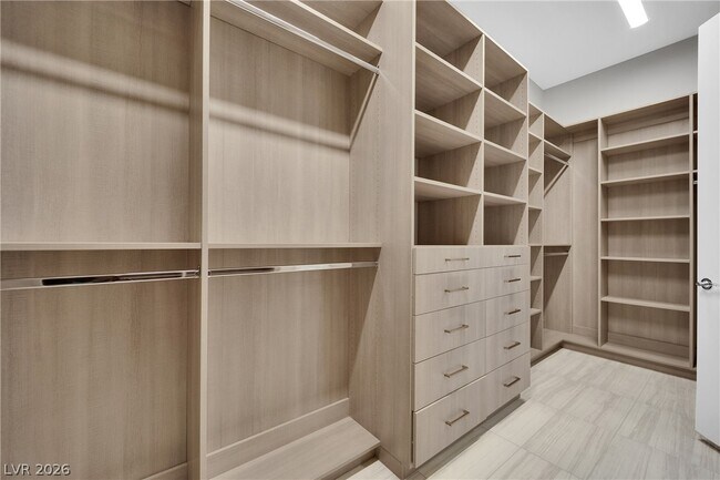 Building Photo - 265 Agnew St