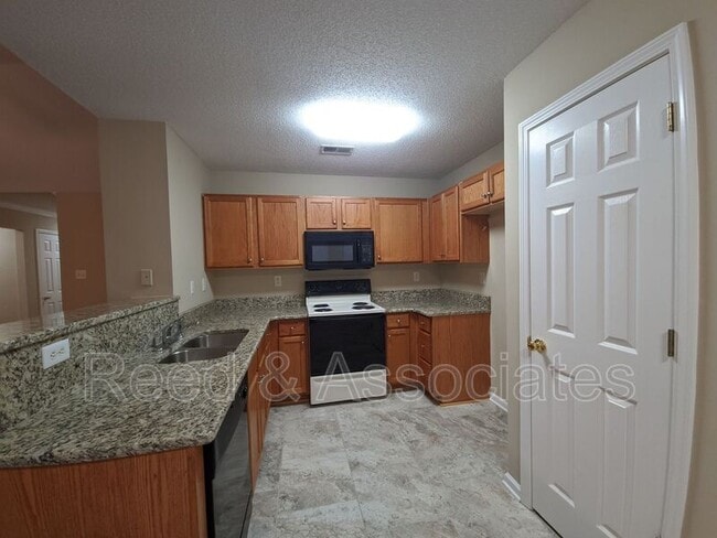 Building Photo - 1578 Far Dr